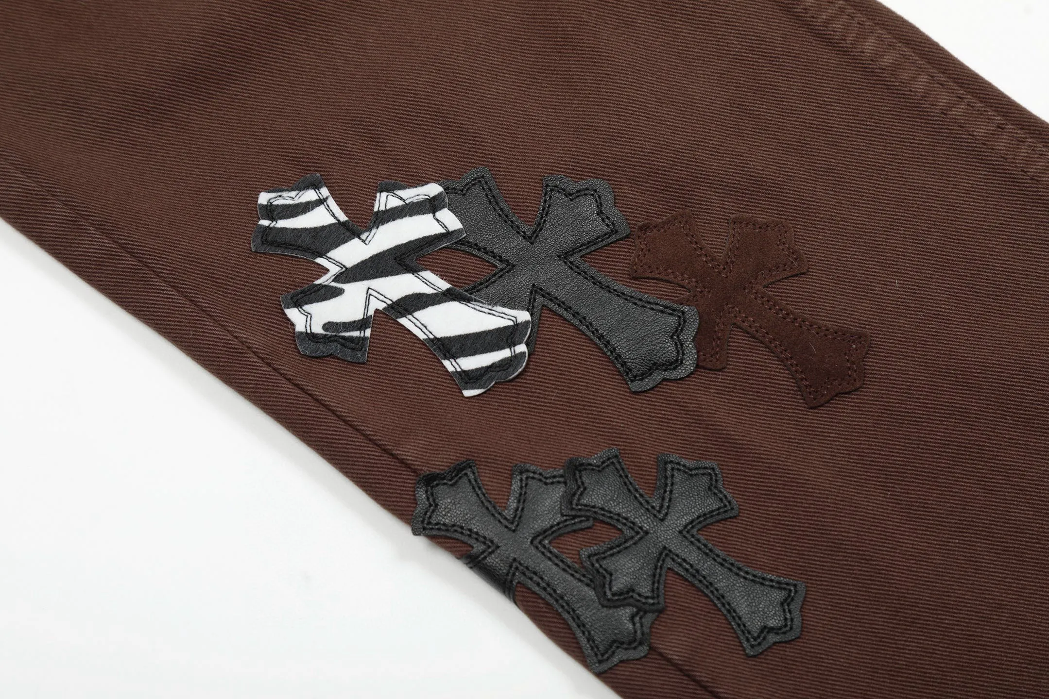 P270 💰 (Top version) Chrome hearts CH brown zebra pattern cross-patterned leather jeans, truly restoring the ultimate texture of Vintage, special Italian cowhide printing and cutting, custom-made sheepskin three-layer thick line leather, whole splicing in heavy water washing process, craftsmen hand-splashed ink, you can see the details, three-dimensional cutting version, loose and comfortable, not flattering on the figure, tall and slim, factory Seiko, original quality control, same style for men and women, can be matched with couples, versatile recommendation Essential jeans for all seasons Color: Brown Size: 28-30-32-34 (corresponds to S-M-L-XL)